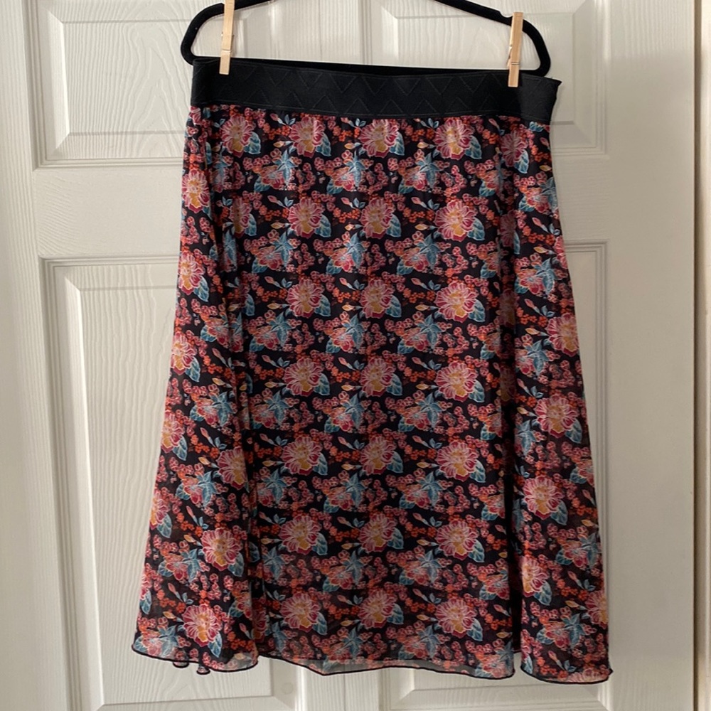 LulaRoe Lola skirt